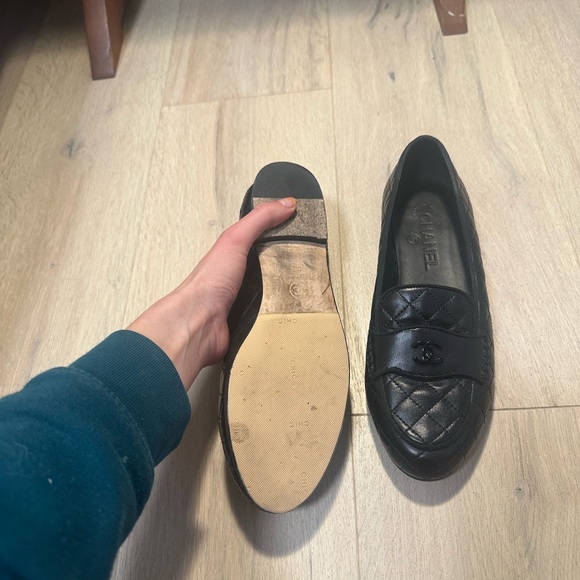 CHANEL Lambskin Quilted Womens CC Loafers - Picture 5 of 5